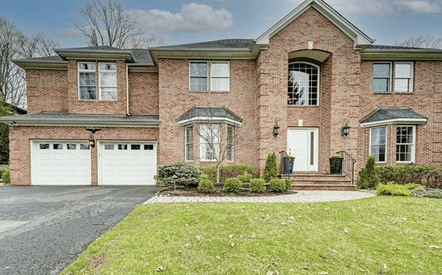 43 N Middletown Road, Montvale